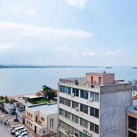 Daire Oddity Seafront Penthouse *