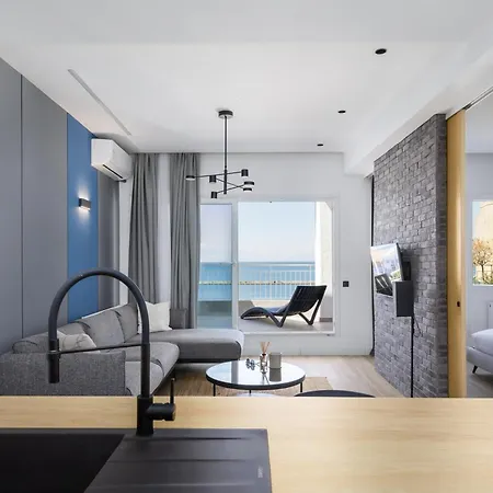 Oddity Seafront Penthouse Selanik