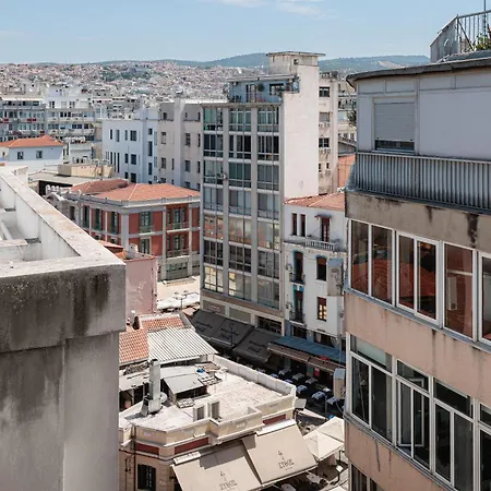 Apartament Oddity Seafront - Lively Area, Steps From The Sea Salonic