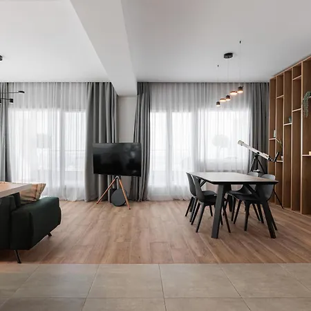 Apartman Oddity Seafront - Lively Area, Steps From The Sea