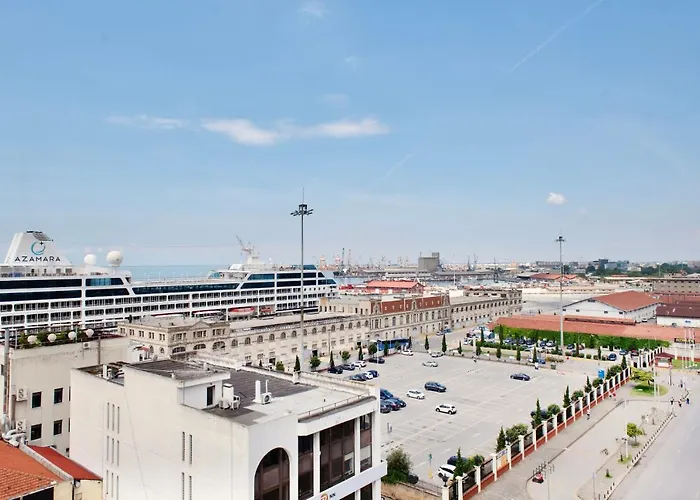 Oddity Seafront Penthouse Thessaloniki