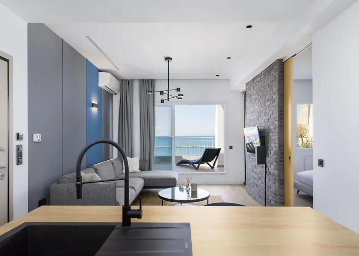 Oddity Seafront Penthouse Салоники