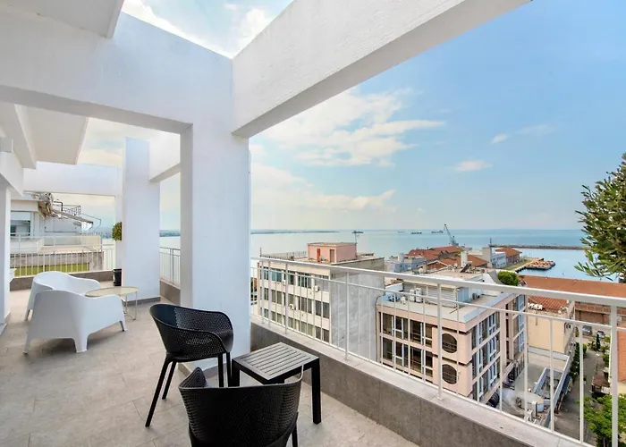 아파트 Oddity Seafront Penthouse *